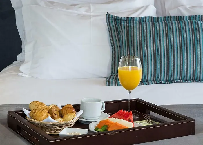 Hotel Chicago By Ihg 3*